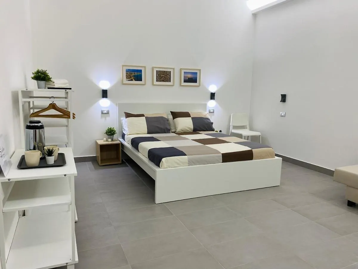 Sicilian Rooms Avola 0*,  Italy