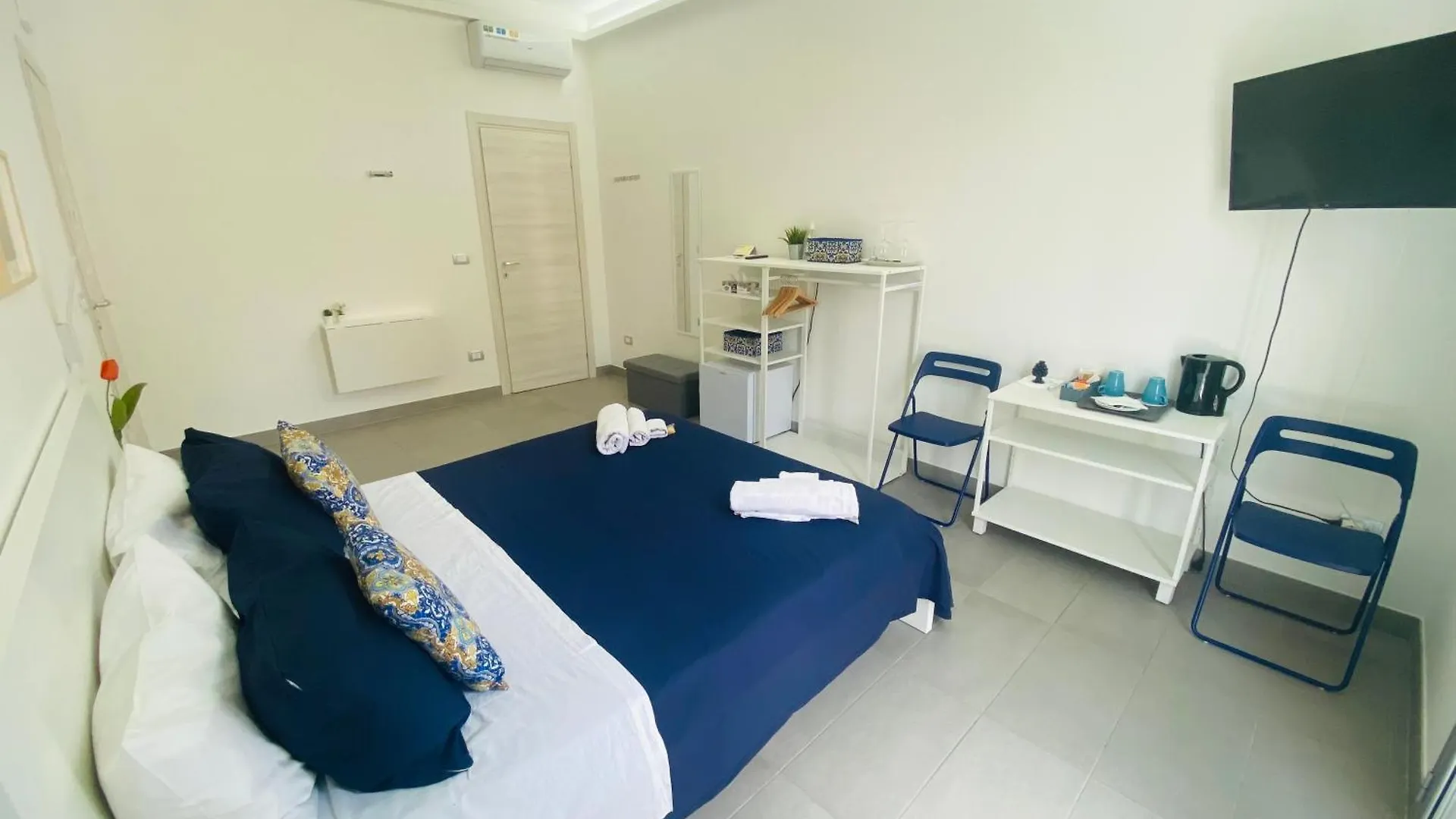 Sicilian Rooms Avola Bed & Breakfast